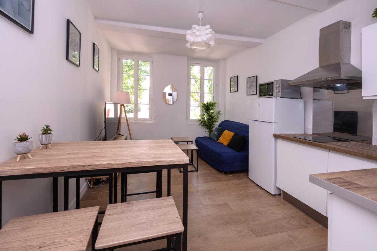Le Nostradamus - Magnifique Appartement Cours Principal Plein Centre Avec Parking Σαλόν-ντε-Προβάνς Εξωτερικό φωτογραφία