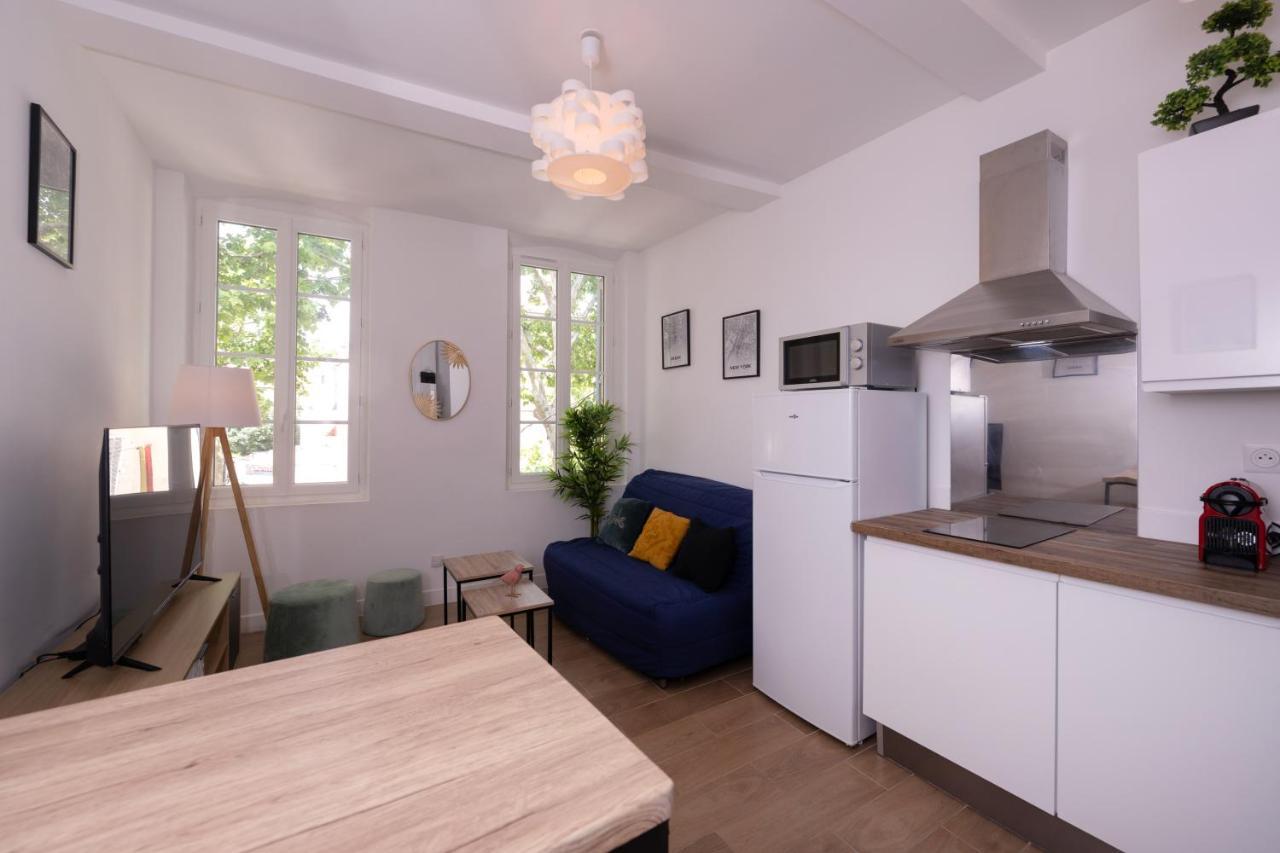 Le Nostradamus - Magnifique Appartement Cours Principal Plein Centre Avec Parking Σαλόν-ντε-Προβάνς Εξωτερικό φωτογραφία